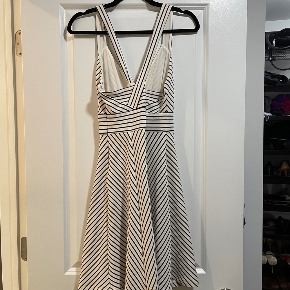 WHBM Navy and White A-Line Cocktail Dress Sz Small - Picture 2 of 4